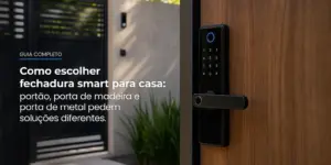 Fechadura digital com teclado numérico e luz azul em porta de madeira